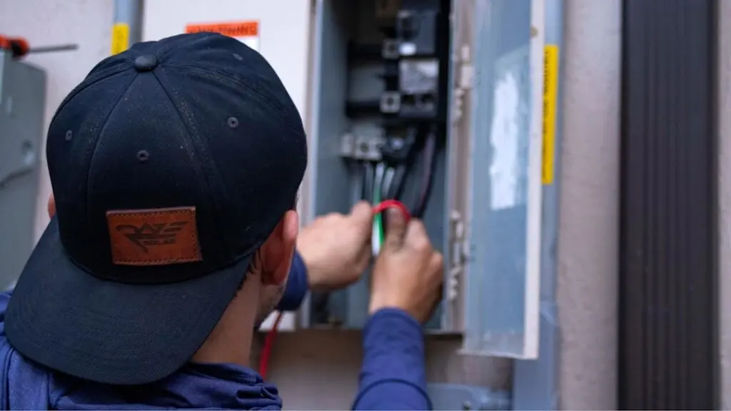 Elektriker i Haga - El- och Datainstallatören utför elinstallationer och eljour i Haga